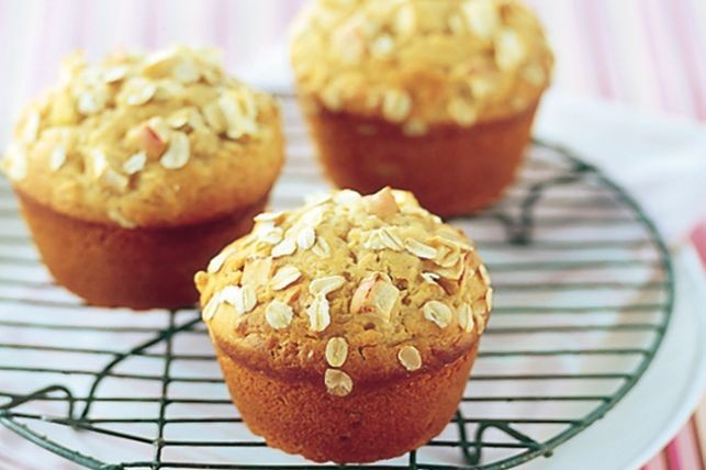 apple-and-oat-muffins-23209-1